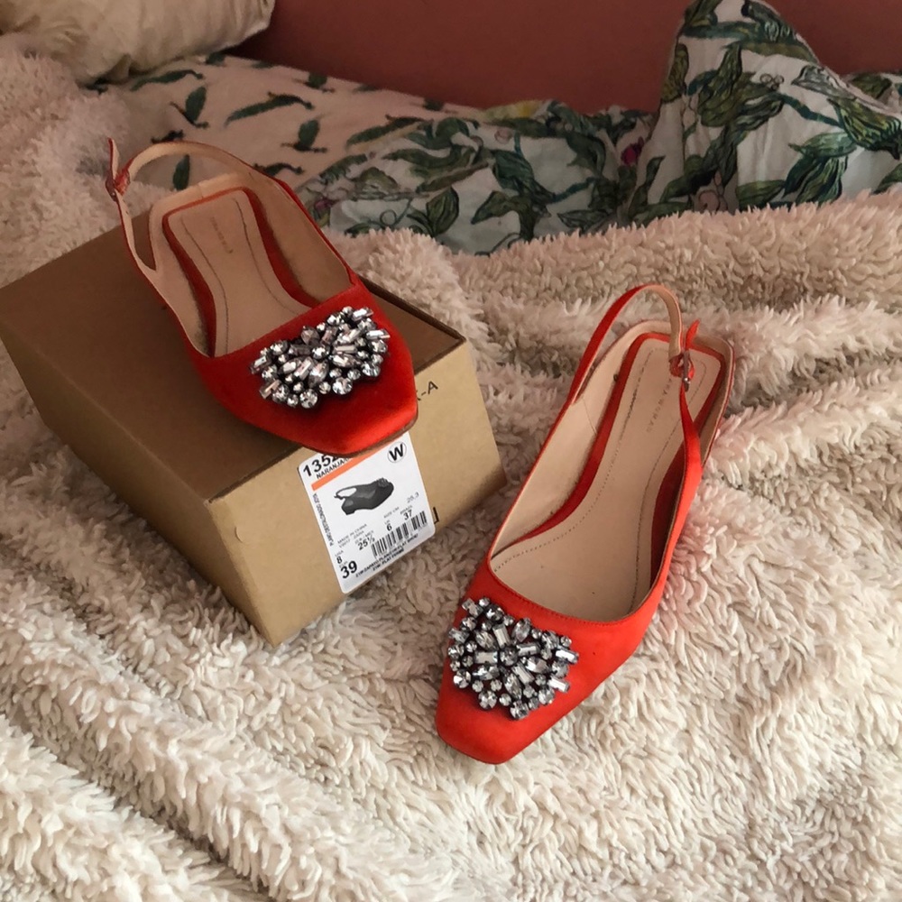 ZARA Size 8 orange flat sling with jeweled detail